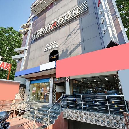 Townhouse Oak Pentagon Residency Hotel Bhubaneswar Exterior photo