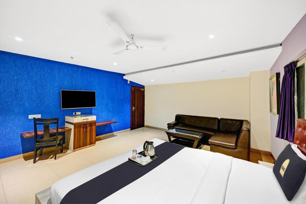 Townhouse Oak Pentagon Residency Hotel Bhubaneswar Exterior photo