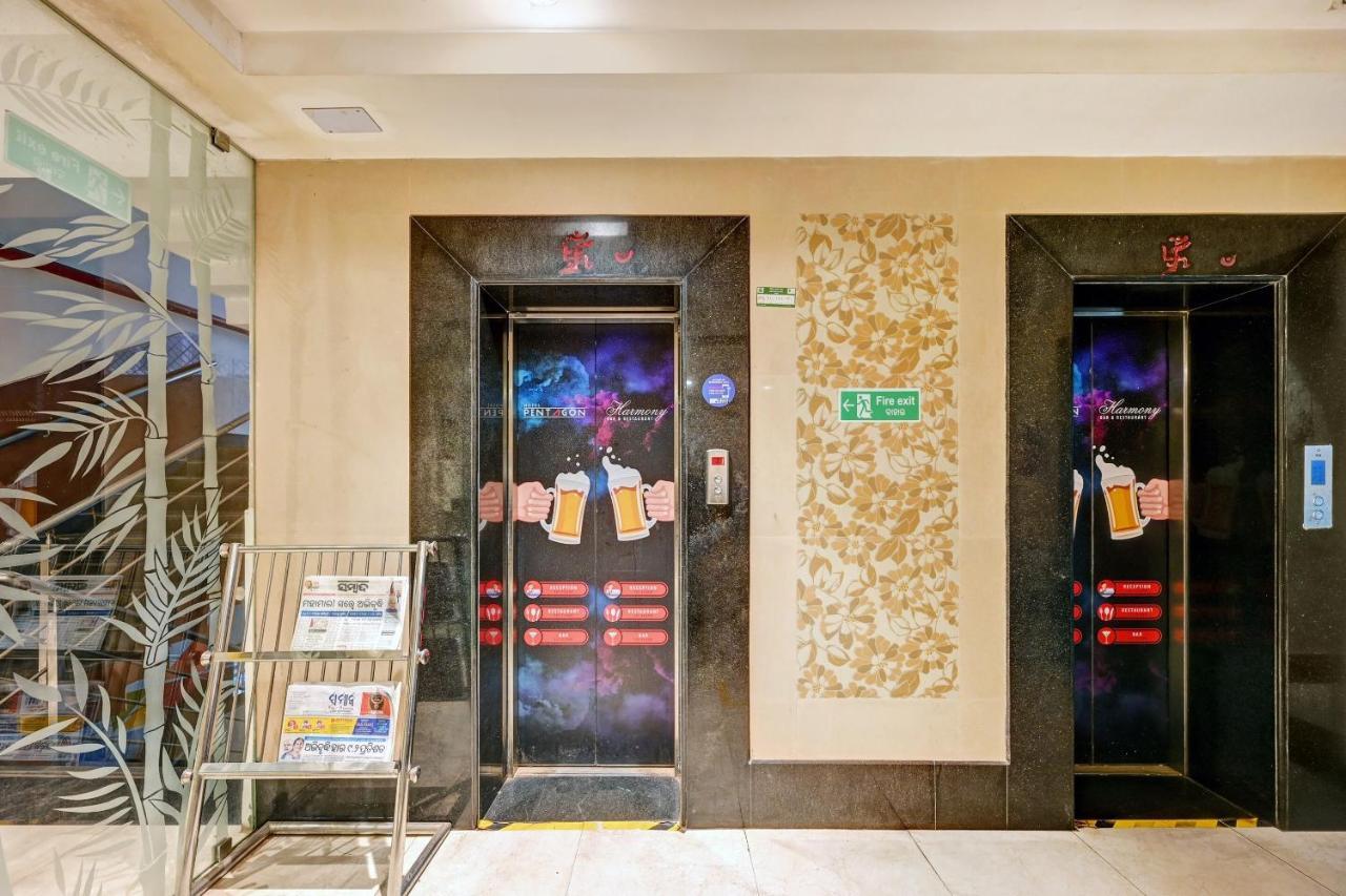 Townhouse Oak Pentagon Residency Hotel Bhubaneswar Exterior photo
