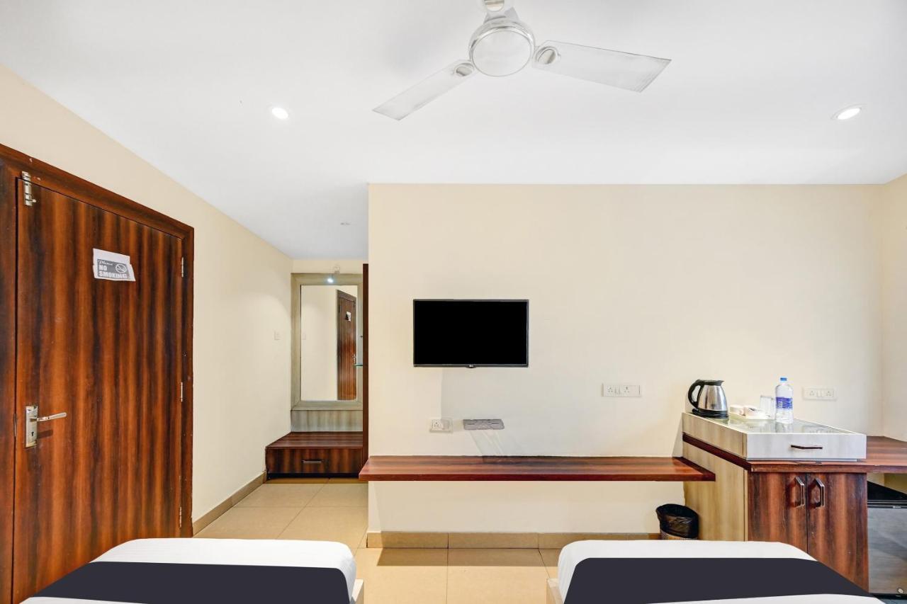 Townhouse Oak Pentagon Residency Hotel Bhubaneswar Exterior photo